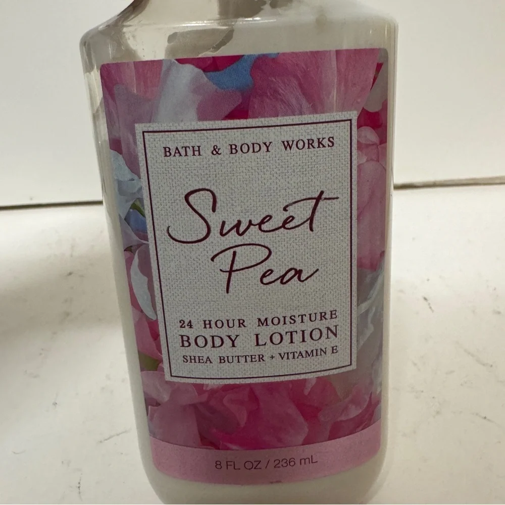 Bath & Body Works Sweet Pea Body Lotion 8 OZ